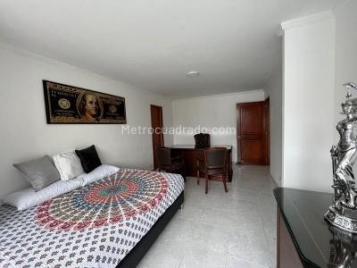 Apartamento de 3 alcobas en venta en Santa Rita, Cali, 191 m² · foto 12 de 15