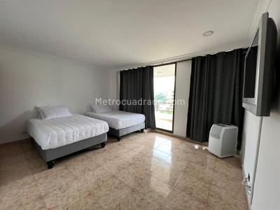 Apartamento de 3 alcobas en venta en Santa Rita, Cali, 191 m² · foto 14 de 15