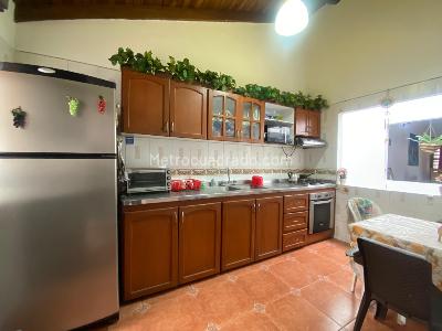 Casa de 5 alcobas en venta en Panamericano, Cali, 240 m² · foto 6 de 16