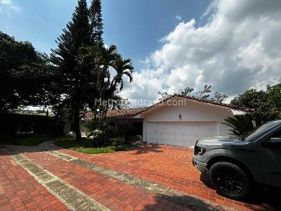 Casa de 4 alcobas en venta en Pance, Cali, 440 m² · foto 3 de 20