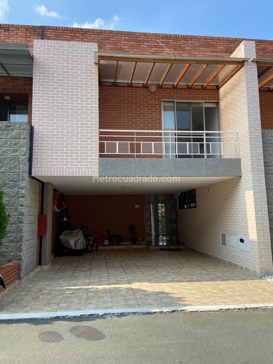 Casa de 5 habitaciones en venta en Ciudad Jardin, Cali — imagen 1 de 20