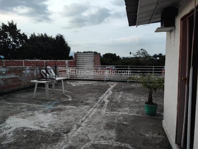 Casa de 5 alcobas en venta en Villa Colombia, Cali, 380 m² · foto 9 de 20