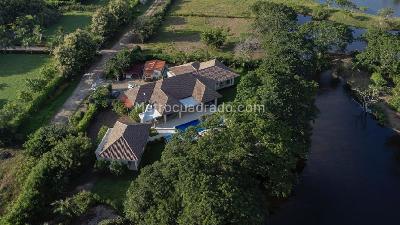 Casa de 5 alcobas en venta en Punta Canoa, Cartagena · foto 2 de 20