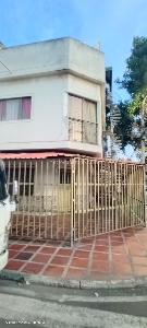 Casa de 5 alcobas en venta en Troncal, Cali, 252 m² · foto 3 de 20