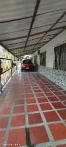 Casa de 5 alcobas en venta en Troncal, Cali, 252 m² · foto 15 de 20