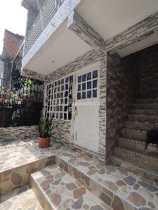 Casa de 5 alcobas en venta en Ciudad Cordoba, Cali, 300 m² · foto 3 de 16