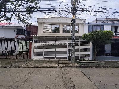 Casa de 5 alcobas en venta en Santa Anita, Cali, 310 m² · foto 3 de 20