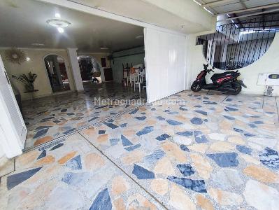 Casa de 5 alcobas en venta en Santa Anita, Cali, 310 m² · foto 5 de 20
