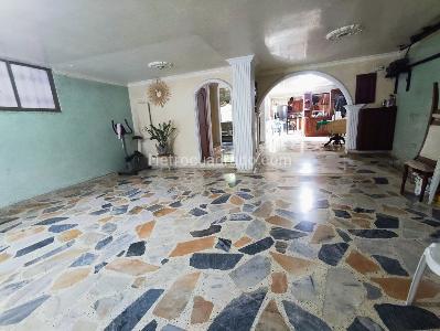 Casa de 5 alcobas en venta en Santa Anita, Cali, 310 m² · foto 7 de 20