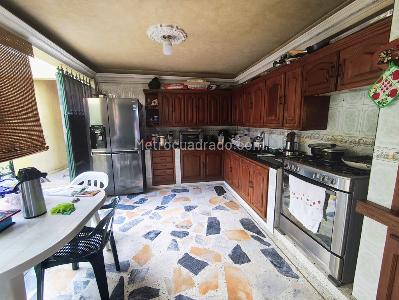 Casa de 5 alcobas en venta en Santa Anita, Cali, 310 m² · foto 10 de 20