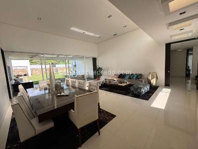 Casa de 5 alcobas en venta en Ciudad Jardin, Cali, 600 m² · foto 3 de 20