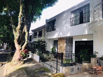 Casa de 4 alcobas en venta en Santa Rita, Cali, 250 m² · foto 3 de 18