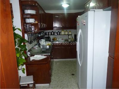 Casa de 4 alcobas en venta en Santa Rita, Cali, 250 m² · foto 7 de 18