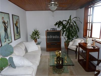 Casa de 4 alcobas en venta en Santa Rita, Cali, 250 m² · foto 12 de 18