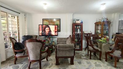 Casa de 5 alcobas en venta en Departamental, Cali, 340 m² · foto 7 de 20
