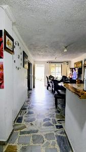 Casa de 5 alcobas en venta en Departamental, Cali, 340 m² · foto 9 de 20