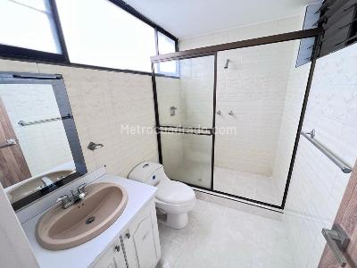 Apartamento en venta en Miraflores, Cali · foto 2 de 20