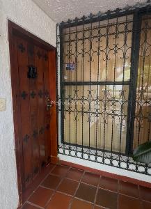 Casa de 5 alcobas en venta en Cristales, Cali, 396 m² · foto 3 de 20