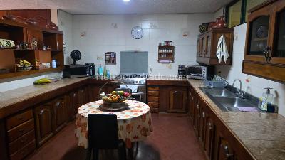 Casa de 5 alcobas en venta en Cristales, Cali, 396 m² · foto 8 de 20