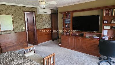 Casa de 5 alcobas en venta en Cristales, Cali, 396 m² · foto 18 de 20