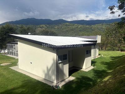 Casa de 4 alcobas en venta en Lagos De Maracaibo, Palmira · foto 3 de 20