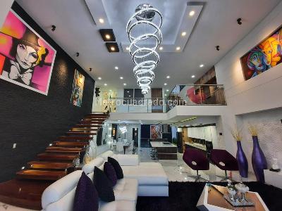 Casa de 4 alcobas en venta en Valle Del Lili, Cali, 550 m² · foto 2 de 17