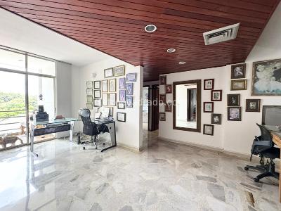 Apartamento de 3 alcobas en venta en Ciudad Jardin, Cali, 188 m² · foto 2 de 16