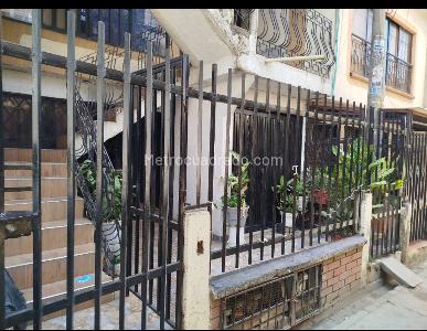 Casa de 5 alcobas en venta en Ciudad Cordoba, Cali, 300 m² · foto 4 de 19