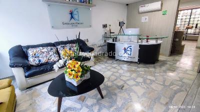 Casa de 5 alcobas en venta en El Gran Limonar, Cali, 270 m² · foto 2 de 20