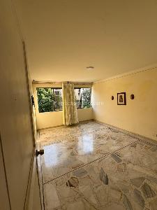 Casa de 5 alcobas en venta en Miraflores, Cali, 400 m² · foto 19 de 20