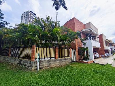 Casa de 4 alcobas en venta en Pance, Cali · foto 3 de 20