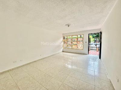Casa de 5 alcobas en venta en Primero De Mayo, Cali, 630 m² · foto 2 de 16