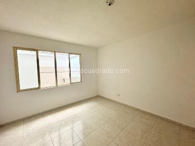 Casa de 5 alcobas en venta en Primero De Mayo, Cali, 630 m² · foto 9 de 16