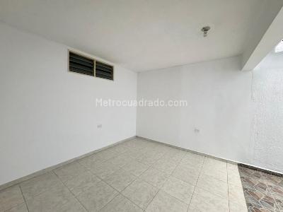 Casa de 5 alcobas en venta en Primero De Mayo, Cali, 630 m² · foto 14 de 16