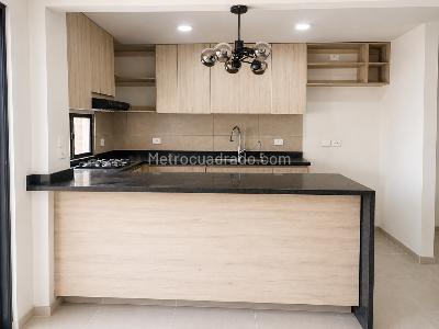 Apartamento de 3 alcobas en venta en Bochalema, Cali, 108 m² · foto 2 de 19