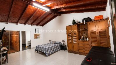 Casa de 5 alcobas en venta en El Lido, Cali, 400 m² · foto 10 de 20