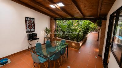 Casa de 5 alcobas en venta en El Lido, Cali, 400 m² · foto 3 de 20