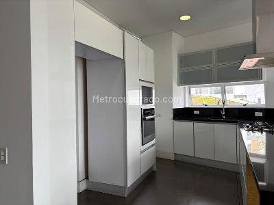 Apartamento de 2 alcobas en venta en Santa Teresita, Cali, 101 m² · foto 13 de 17