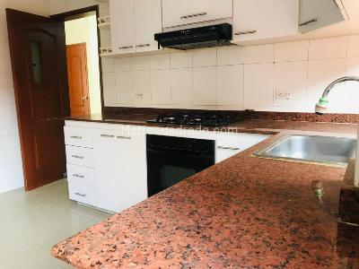 Casa de 5 alcobas en venta en Ciudad Jardin, Cali, 335 m² · foto 13 de 20
