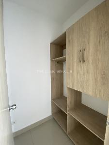 Apartamento de 3 alcobas en venta en Los Cambulos, Cali, 144 m² · foto 10 de 20