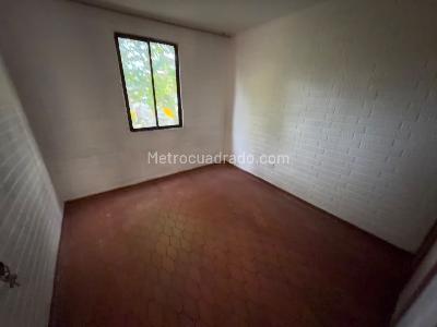 Apartamento en venta en Las Granjas, Cali · foto 9 de 17
