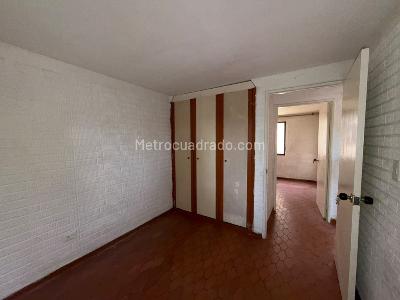 Apartamento en venta en Las Granjas, Cali · foto 11 de 17