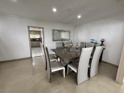 Casa de 5 alcobas en venta en Ciudad Jardin, Cali, 351 m² · foto 3 de 20