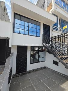 Casa de 5 alcobas en venta en El Ingenio, Cali, 230 m² · foto 2 de 20