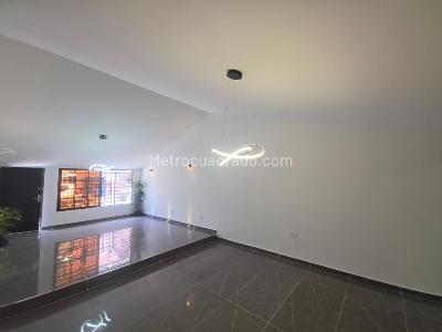 Casa de 5 alcobas en venta en El Ingenio, Cali, 230 m² · foto 11 de 20