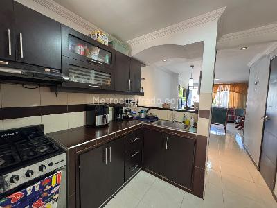 Casa de 4 alcobas en venta en Valle Del Lili, Cali, 150 m² · foto 2 de 17