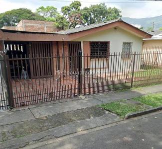 Casa de 5 alcobas en venta en Vipasa, Cali, 480 m² · foto 1 de 20