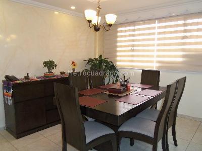 Casa de 5 alcobas en venta en La Española, Bogotá, 450 m² · foto 2 de 20