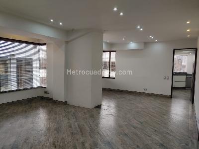 Apartamento de 3 alcobas en venta en Santa Barbara, Bogotá, 160 m² · foto 2 de 20