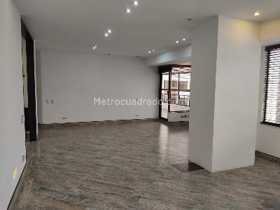 Apartamento de 3 alcobas en venta en Santa Barbara, Bogotá, 160 m² · foto 4 de 20